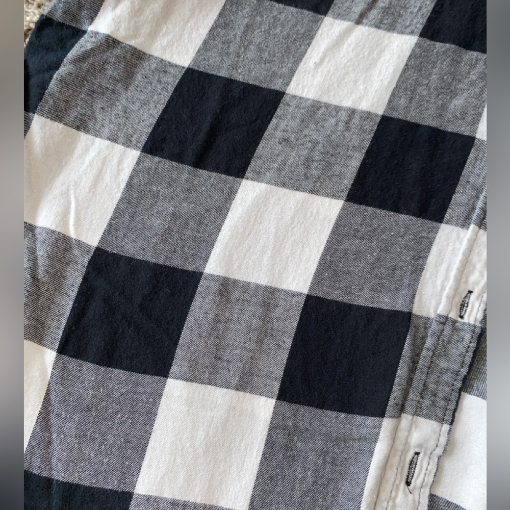 Sonoma Black and White Buffalo Plaid Button-Down Shirt Bin B - Picture 3 of 3